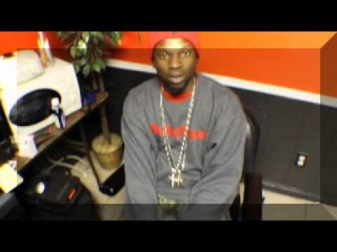 @DaBoyDJones HOLD UP