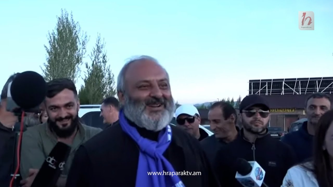 «Անորսալի Ջոյի» անեկդոտը լսե՞լ եք. Սրբազանը՝ հեծանվորդ Փաշինյանի մասին