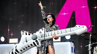 Charli XCX - Famous (Radio 1&#39;s Big Weekend 2015)