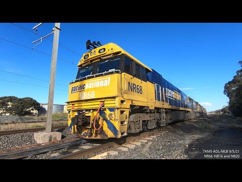 7AM5 Passing By Altona With 3 Locomotives - 9/5/21