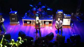 MxPx - Buildings Tumble (live in Santos/Brazil)
