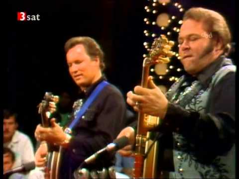 Shuckin The Corn  ,,,,,  Roy Clark and Buck Trent 1977