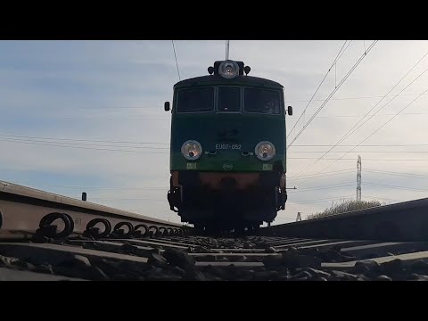 Zielona 7emka EU07-052 nagrana z dołu piekne długie RP1!!