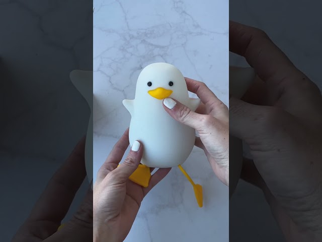 Vídeo relacionado con FAMIDUO Luz Nocturna Pato Dodo, Lámpara Silicona Alimentaria