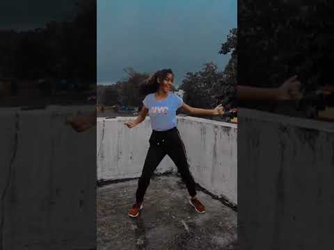 bijli banke girti hu #shorts #dance