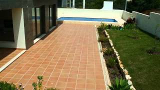 preview picture of video 'Moradia Arquitectura moderna - Algarve'