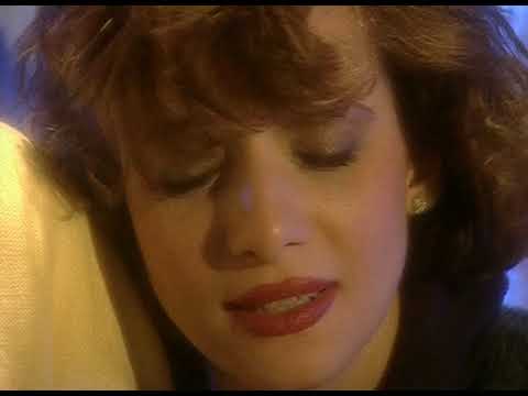 اغنية لما كان البحر ازرق غناء راندة وفرقة المصريين اصدار١٩٨١ تصوير عام ١٩٩٨ .