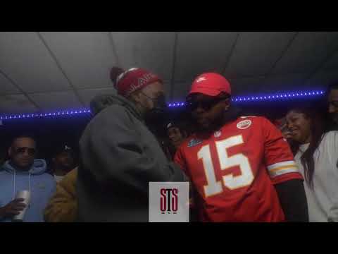 Chuck AR15 vs Moeskii