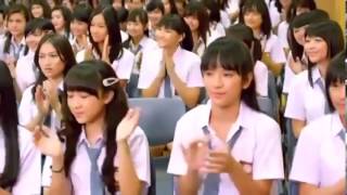 Download lagu JKT48 feat. David Guetta Heavy Rotation mp3