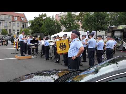 Fehrbelliner Reitermarsch mit Fanfaren - LwMusKorps Münster