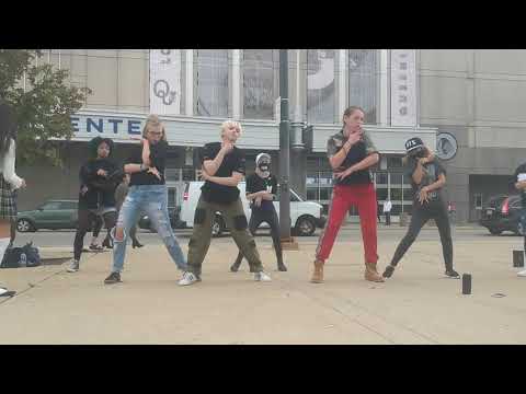 ARMY dance party at BTS concert Chicago 10/2