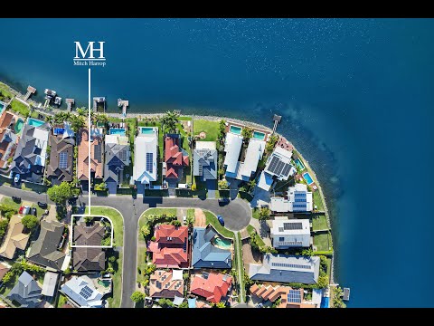 2/10 Washington Court, Varsity Lakes - Property Video