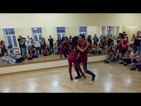 Brazuka 2018 - Michael Boy & Aline Borges - Zouk playing with the bases