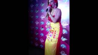 Sonia Monroy de española en Sala Bahía Cáceres
