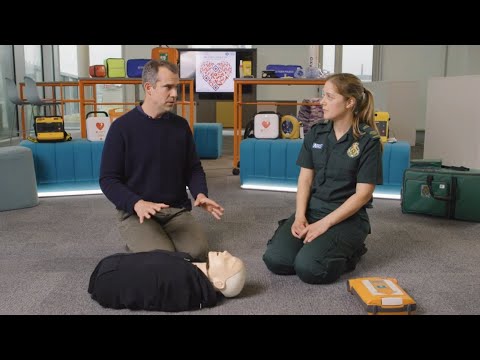 Would you know what do if someone had a cardiac arrest? Learn how to save a live in five minutes