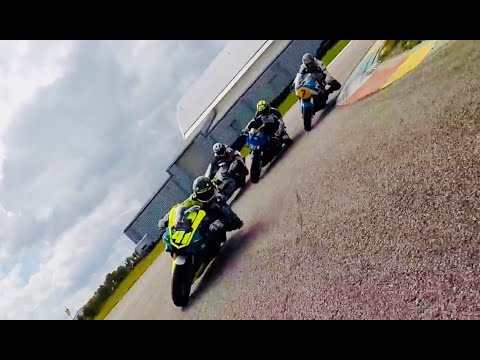 download lagu mp3 mp4 Circuit Chambley Moto, download lagu Circuit Chambley Moto gratis, unduh video klip Circuit Chambley Moto