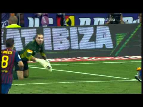 Cristiano Ronaldo penalty not given vs Barcelona 14/08/2011