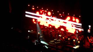 Peter Gabriel - Boy in the Bubble - live O2 World Berlin 2010