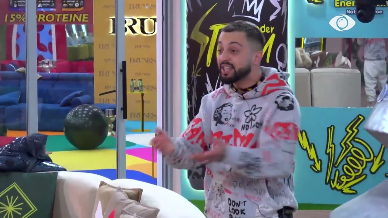 “Si nënë, si femër që je…”/ Gjesti-Gertës gjatë debatit: Je fëlliqësirë…