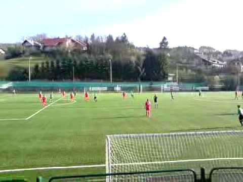 Tim Vodeb throws again