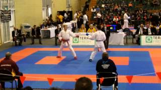 preview picture of video 'JB [In Blue] Representing Karate Victoria at the 2014 Nationals'