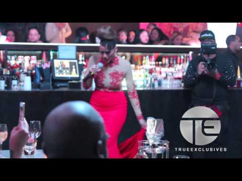 Anais Performs "Fue Un Placer" Live NY Fashion Week