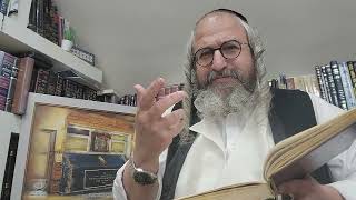 אור ימי חנוכה – ביידיש – 12 – הכנה לימי החנוכה ה'תשפ"ו ע"פ הספר 'אוצר היראה' – 'תשובת השנה' אות לב' (הרב מוטה פראנק) - התמונה מוצגת ישירות מתוך אתר האינטרנט יוטיוב. זכויות היוצרים בתמונה שייכות ליוצרה. קישור קרדיט למקור התוכן נמצא בתוך דף הסרטון