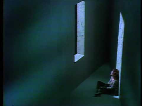 Bette Midler performs "Superstar" on Burt Bacharach special "Opus 3"