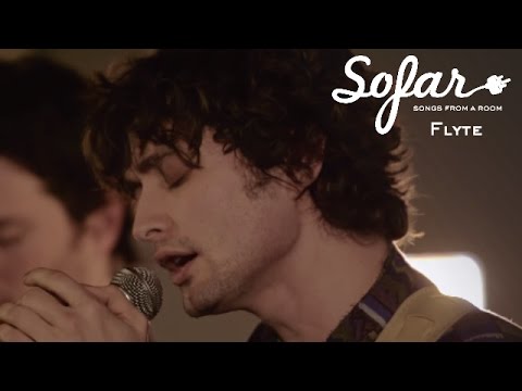 download lagu mp3 mp4 Faithless Flyte Lyrics, download lagu Faithless Flyte Lyrics gratis, unduh video klip Faithless Flyte Lyrics