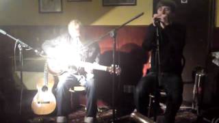 GYPSY DAVE SMITH AND LIAM  GOBIRON WARD @ the jazz cafe, newcastle 16-12-10 (4).MP4