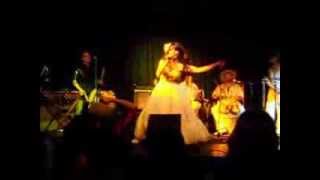 Cumbe Band - Las Pilanderas Criticonas (Mapale)