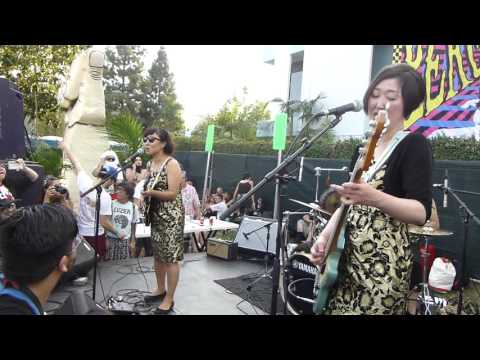 The 5,6,7,8's - BEACH GOTH 4 - Woo Hoo