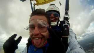 preview picture of video 'Tandem Skydive Evora 2012.wmv'