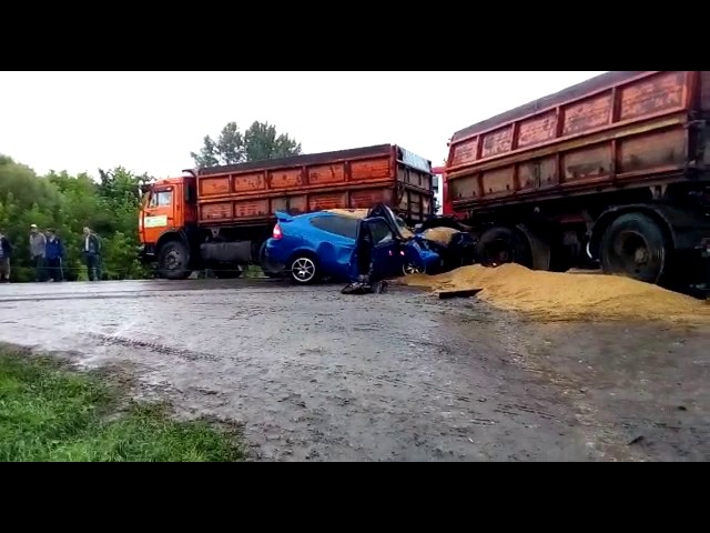 В Буинскую больницу привезли пострадавшего в ДТП в Апастовском районе (ФОТО, ВИДЕО)