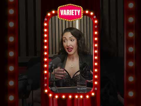 Taylor should definitely give Miss Jolie Papillon a call! 📞