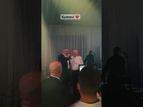 Thompson i Mate Bulic zapjevali legendarnu “Gori gora, gori borovina!”