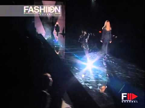 Fashion Show "Versace" Autumn Winter 2006 2007 Milan 1 of 3 by Fashion Channel