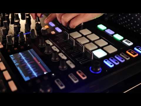 Native Instruments Traktor Kontrol S8 DJ Controller
