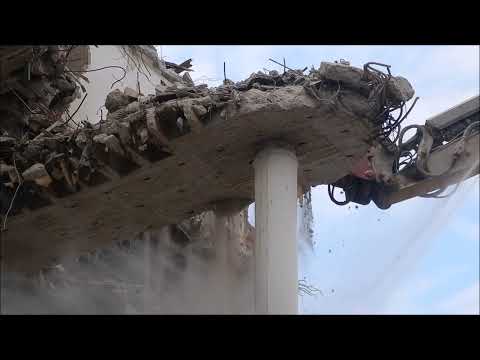 Bagger CAT 352 F - longfront - Abriss