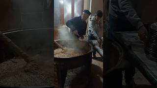 Download lagu HALISA dish for Nowruz #mazzalitaom #samarkand #uzbekistan #shorts #haleem mp3