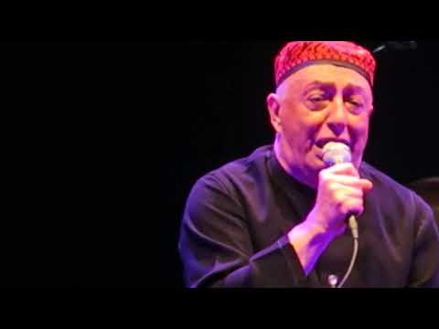Peppe Barra -  Idillio 'e mmèrda