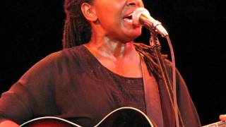 Ruthie Foster MCC Terry Bell