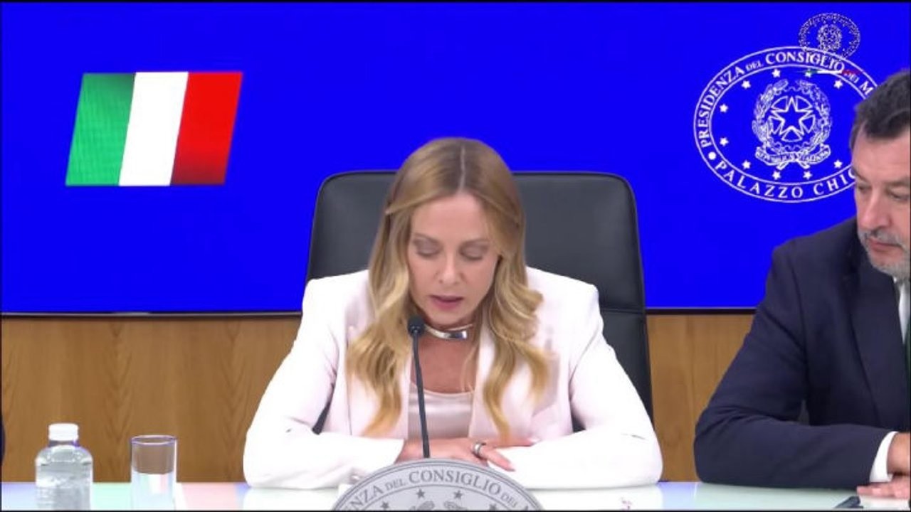 Meloni: Dal 5 ottobre torna meccanismo delle accise mobili