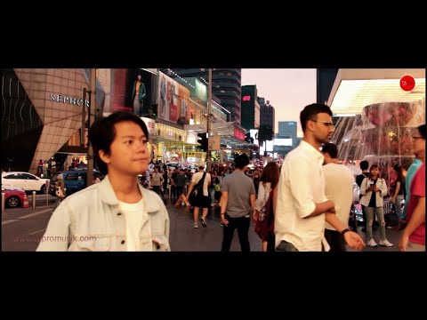 download lagu mp3 mp4 Jangan Jauh Dari Hati, download lagu Jangan Jauh Dari Hati gratis, unduh video klip Jangan Jauh Dari Hati