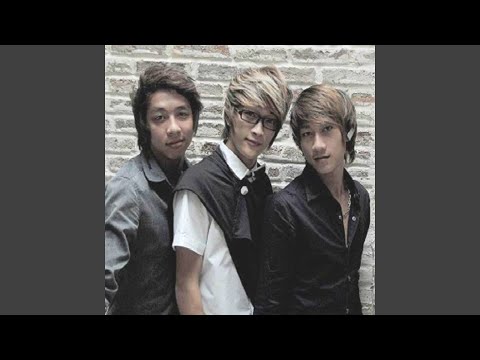 Cô gái xì tin - HKT