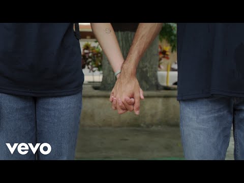 Lng Sht - Niña Problema. Niño Problema.