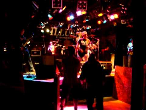ALIEN WAR PARTY - Venom Us / Love Like Surgery @ ILLUSIONS 8-20-11