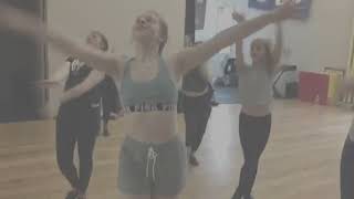 Dancin&#39; Fool  Barry Manilow. I Do Not Own The Rights to this Music.@LOVE IS THE ANSWER