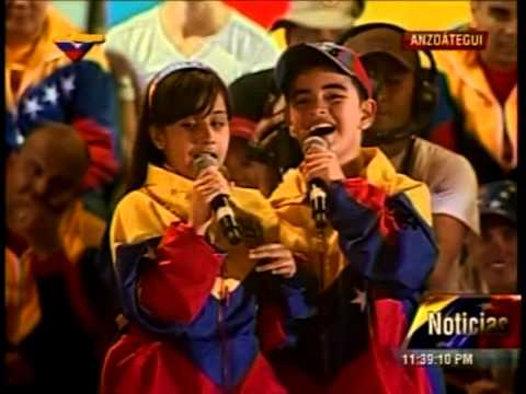 Lucia Valentina Ft El Potrillo - Chavez Viviras (en Vivo)