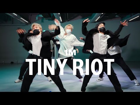 Sam Ryder - Tiny Riot / Woomin Jang  Choreography